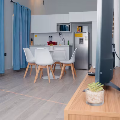 Cocina equipada apartamento Airbnb Danlí